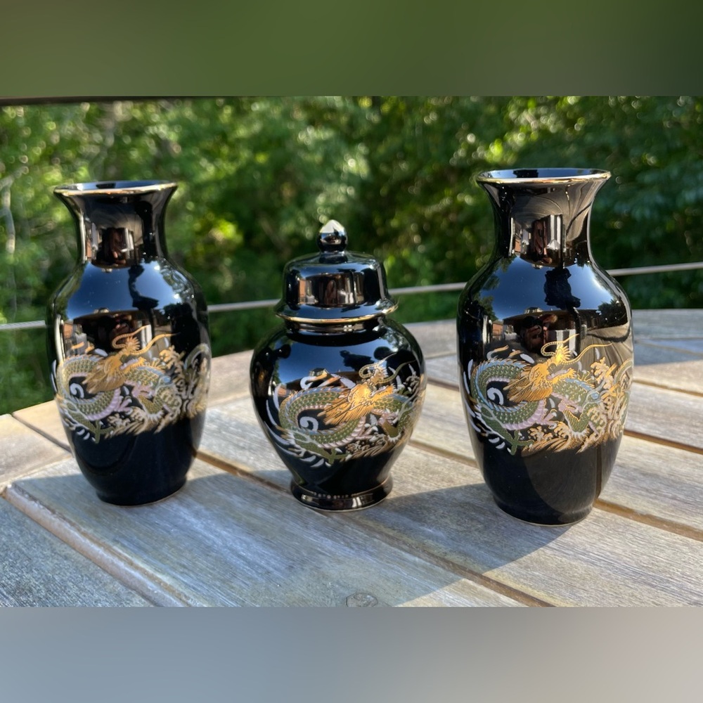 Cabinet set - 3 parts, 2 Vases 1 Temple Jar - Vintage - Dragon - ceramic